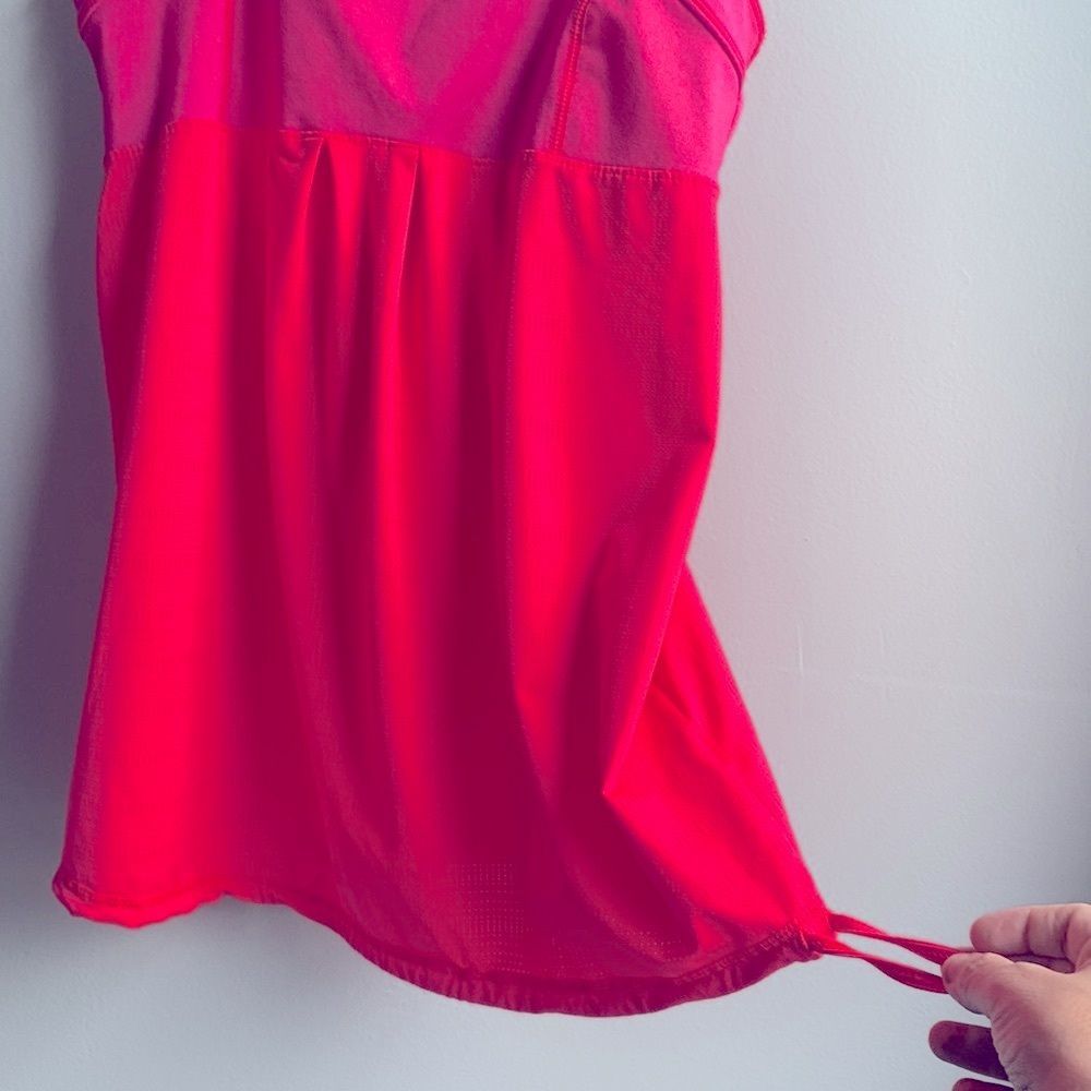 OLD NAVY LOOSE FIT ACTIVE TANK SIZE M NWOT - Picture 4 of 4